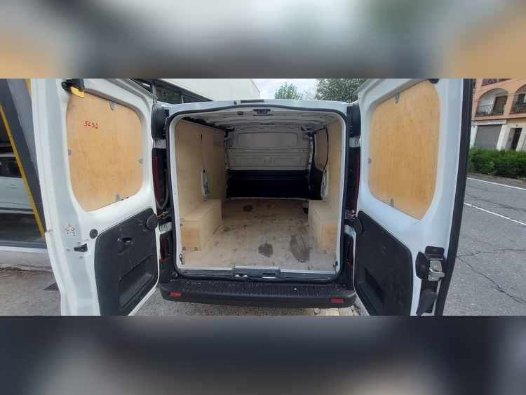 Renault Trafic Furgón 2.0 130cv foto 5